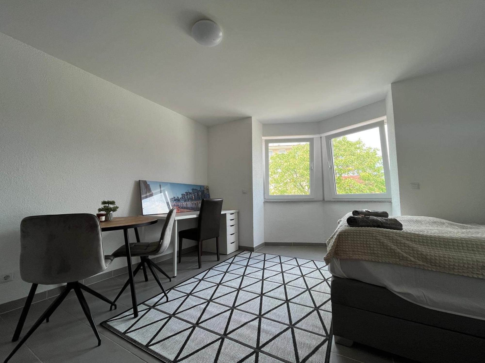 كارلسروه Simplex Apartments Am Europaplatz الغرفة الصورة