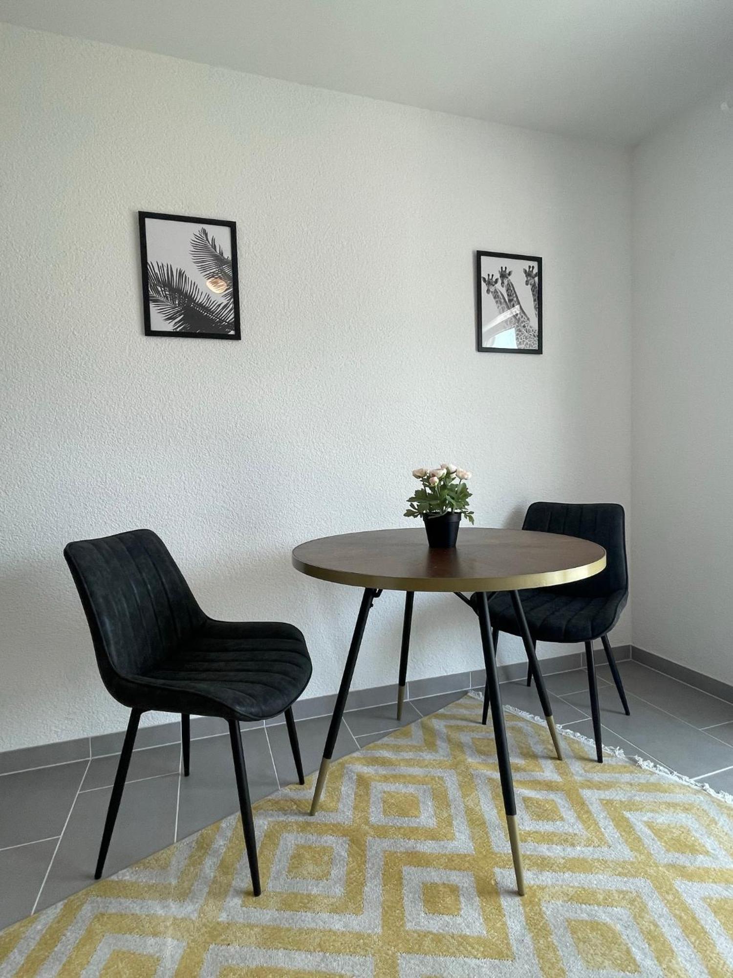كارلسروه Simplex Apartments Am Europaplatz الغرفة الصورة